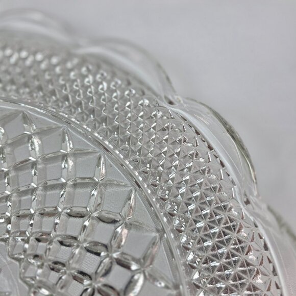 Vintage Anchor Hocking Wexford Cupped Edge Torte Plate Quilted Diamond Design - Picture 4 of 12